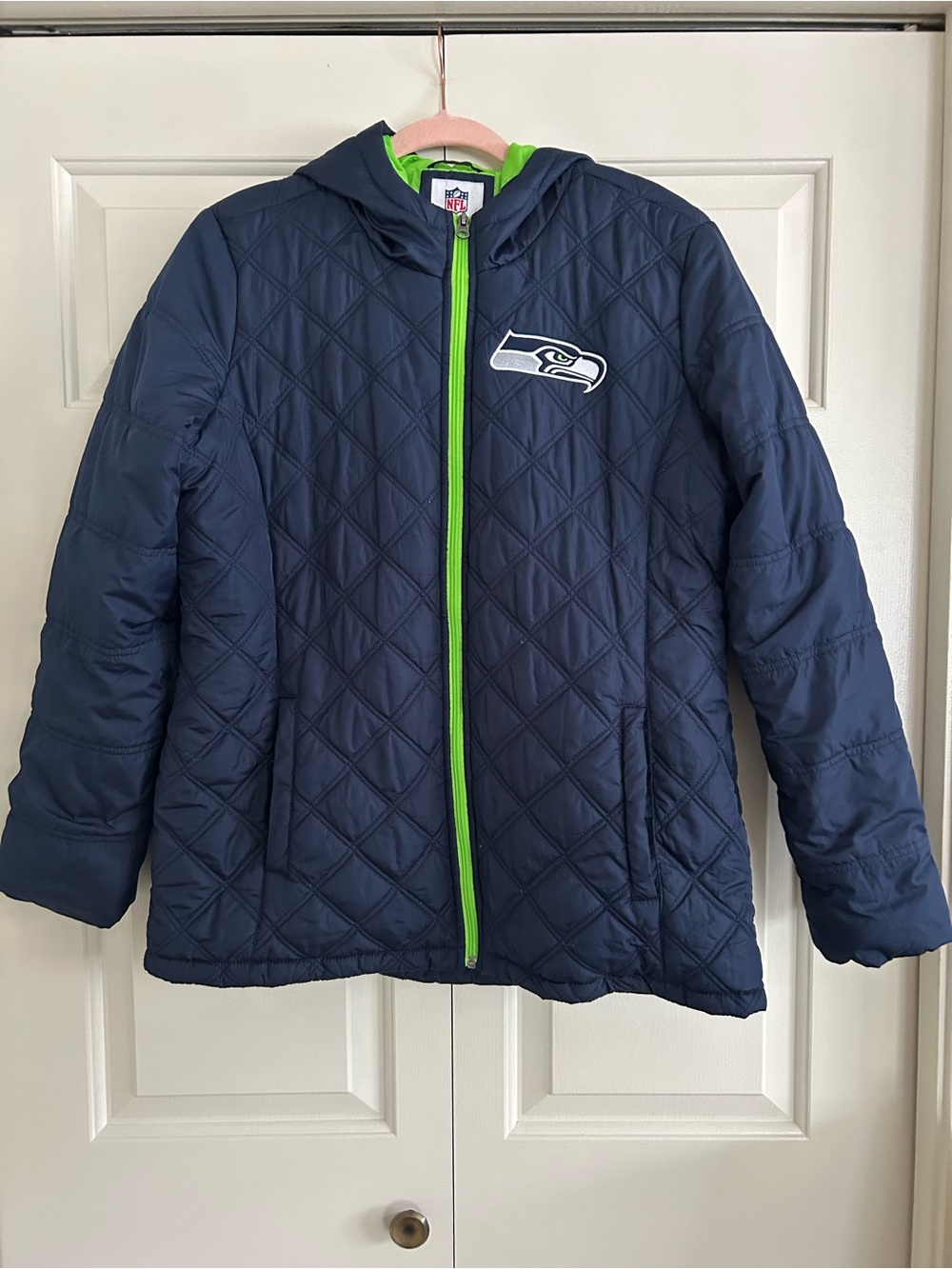 NFL Apparel Seattle Seahawks Navy Quilted Puffer Jacket Neon Green Trim Women XL